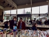 23. Bücherflohmarkt: Vorweihnachtliche Stimmung in der Pausenhalle und ein Rekordgewinn