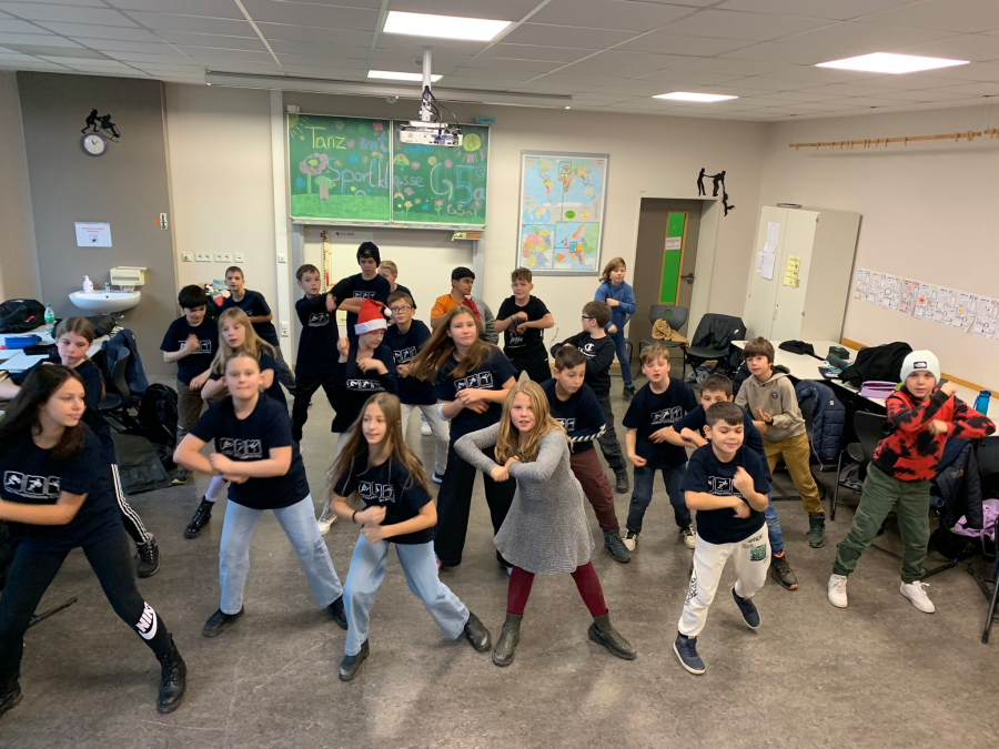 Read more about the article Sportklasse tanzt in Musik – Fächerübergreifender Unterricht